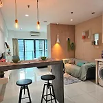 Summer Suites Apartment @Klcc By Sarah\'S Lodge